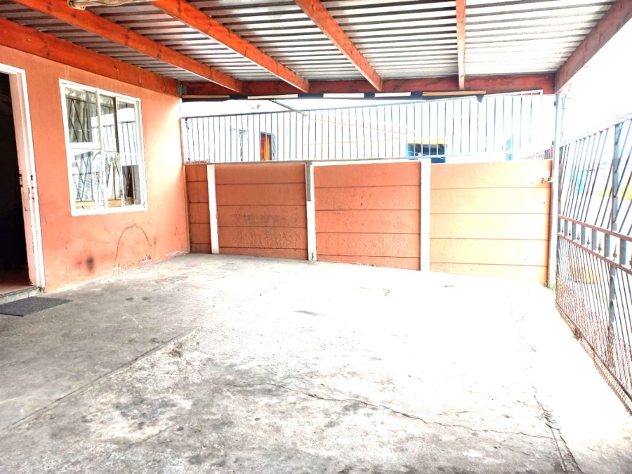 2 Bedroom Property for Sale in Devon Park Western Cape